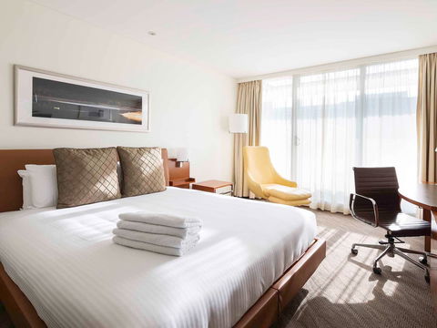 Novotel Canberra - Accommodation Newcastle 3