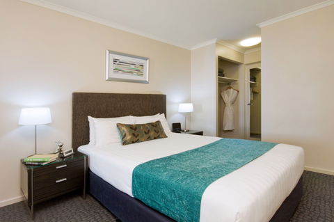 Pacific Suites Canberra - Accommodation Newcastle 4