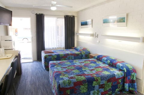 Coastal Bay Motel - Accommodation Newcastle 3