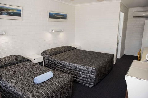 Coastal Bay Motel - Accommodation Newcastle 5