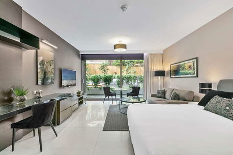 Good Life Suites - Accommodation Newcastle 11