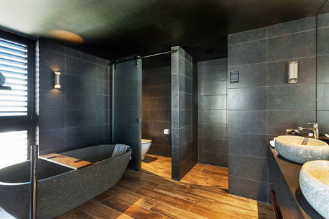Macq 01 Hotel - Accommodation Newcastle 4