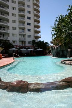 Alpha Sovereign Hotel Gold Coast - Accommodation Newcastle 3