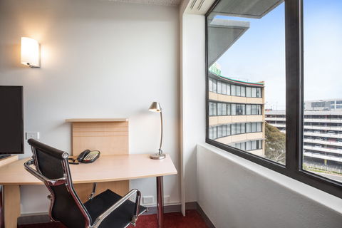 Holiday Inn Melbourne Airport - Accommodation Newcastle 5