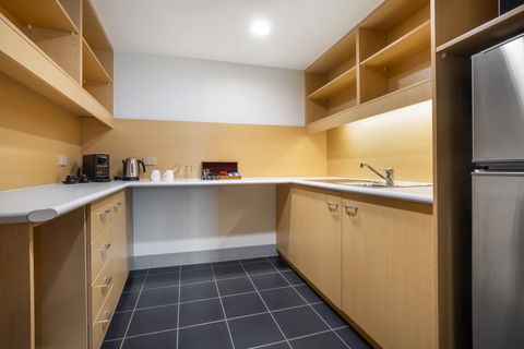 Holiday Inn Melbourne Airport - Accommodation Newcastle 13