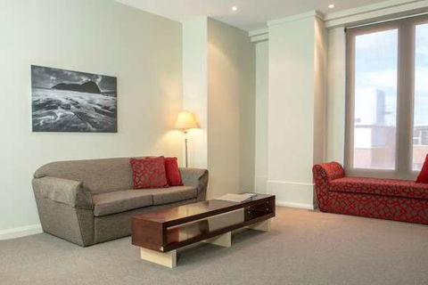 Mantra One Sandy Bay Road - Accommodation Newcastle 3