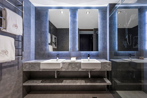 Gambaro Hotel - Accommodation Newcastle 4