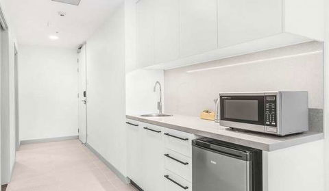 Essence Suites Taringa - Accommodation Newcastle 6