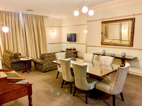Royal Albert Hotel - Accommodation Newcastle 4