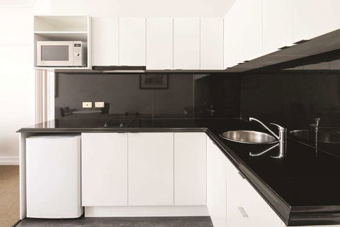 Adina Apartment Hotel Anzac Square - Accommodation Newcastle 8