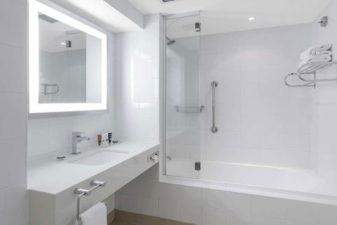 Amora Hotel Brisbane - Accommodation Newcastle 6
