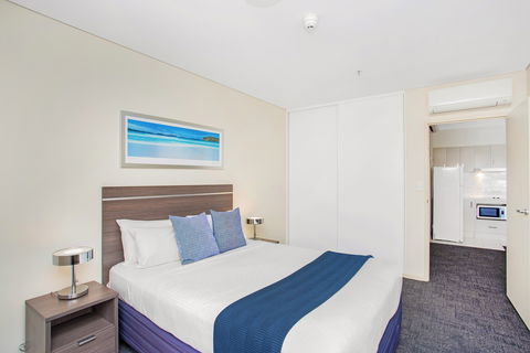 Hume Serviced Apartments - Accommodation Newcastle 13