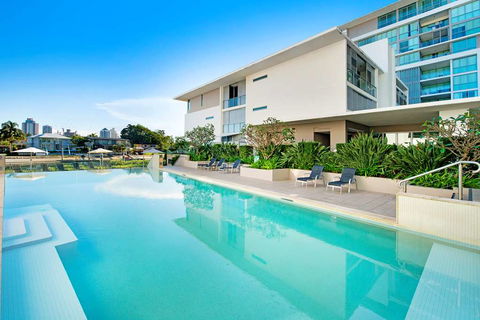 ULTIQA Freshwater Point Resort - Accommodation Newcastle 2