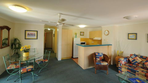 Aruba Beach Resort - Accommodation Newcastle 1