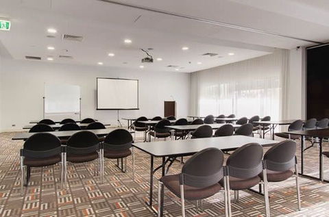 Chancellor Executive Apts-Varsity Lakes - Accommodation Newcastle 3