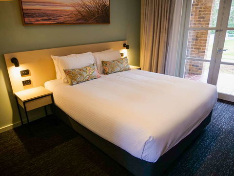Nightcap At Hinterland Hotel - Accommodation Newcastle 2