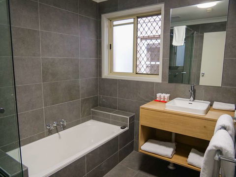 Nightcap At Hinterland Hotel - Accommodation Newcastle 5