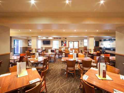 Mercure Canberra Hotel - Accommodation Newcastle 3