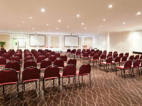 Mercure Canberra Hotel - Accommodation Newcastle 7