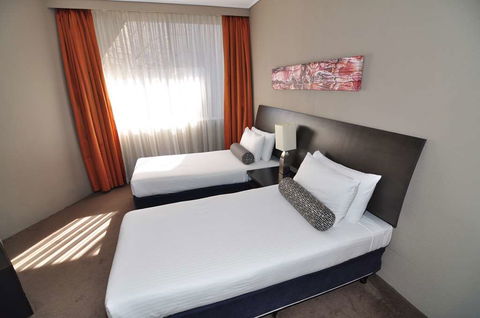 Pavilion On Northbourne - Accommodation Newcastle 7
