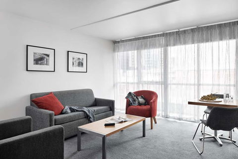 Punthill Little Bourke - Accommodation Newcastle 3