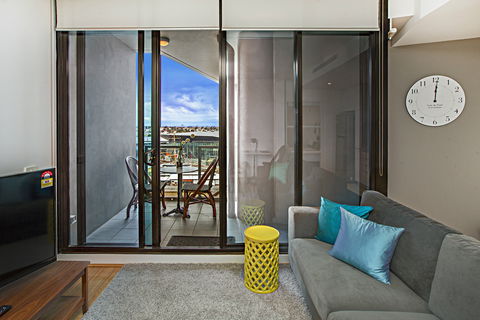 Melbourne Hotel Apartment Flinders Wharf - Accommodation Newcastle 9