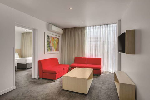Travelodge Melbourne Docklands - Accommodation Newcastle 9