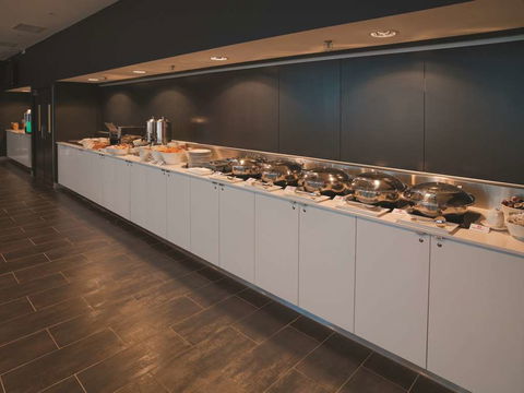 Travelodge Melbourne Docklands - Accommodation Newcastle 16