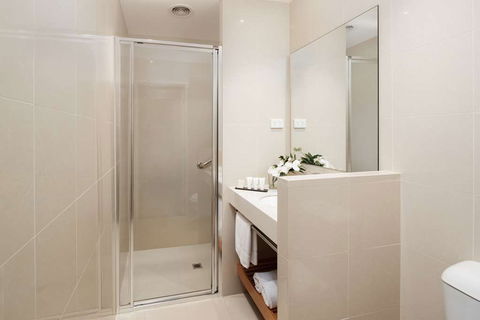 The Victoria Hotel Melbourne - Accommodation Newcastle 3