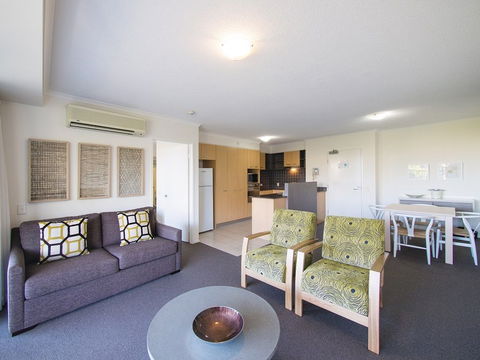 Oaks Seaforth Resort - Accommodation Newcastle 2