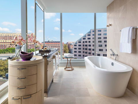 Sofitel Sydney Darling Harbour - Accommodation Newcastle 3