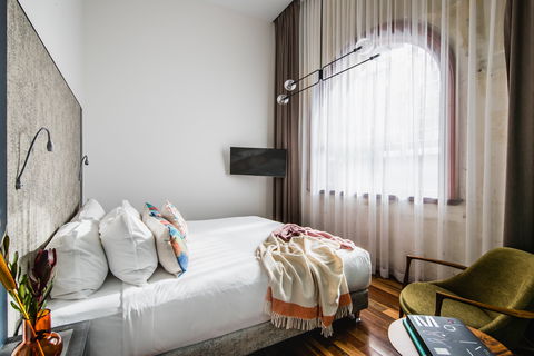 The Old Clare Hotel - Accommodation Newcastle 5