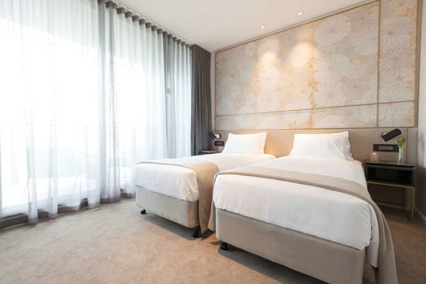 Skye Suites Green Square - Accommodation Newcastle 6