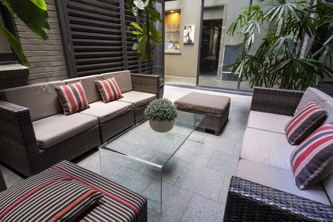The Vulcan Hotel - Accommodation Newcastle 2