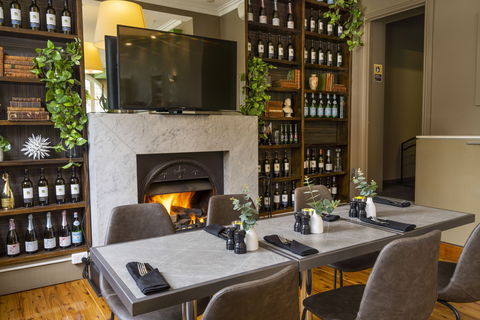 The Vulcan Hotel - Accommodation Newcastle 13