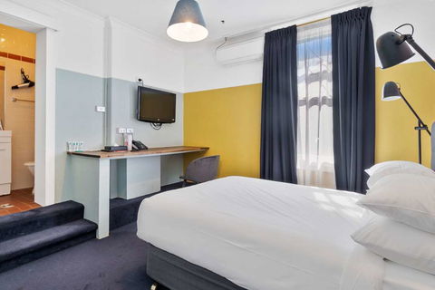 Hotel Harry, An Ascend Hotel - Accommodation Newcastle 5