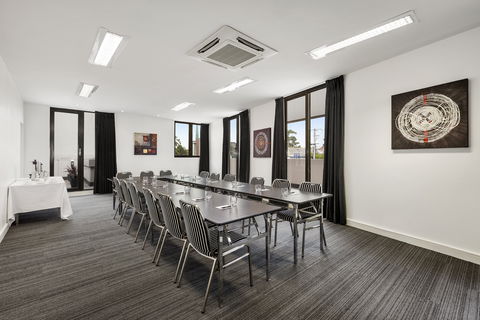 Quest Ivanhoe - Accommodation Newcastle 11