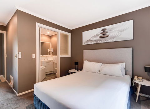 Aqualuna Beach Resort - Accommodation Newcastle 1
