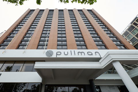 Pullman Melbourne On The Park - Accommodation Newcastle 0