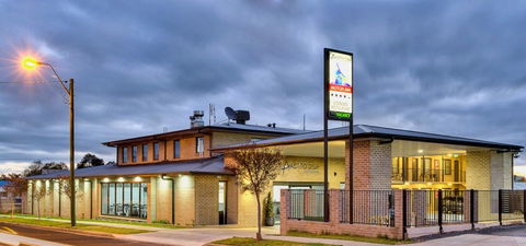 Aastro Dish Motor Inn - Accommodation Newcastle 0