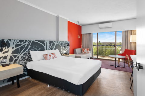 The Plaza Hotel Kalgoorlie - Accommodation Newcastle 2