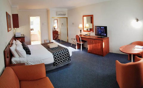 Amber Court Motor Inn - Accommodation Newcastle 1