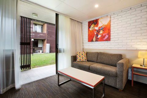 Villa Noosa Hotel - Accommodation Newcastle 1