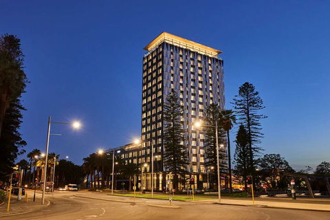 DoubleTree By Hilton Perth Waterfront - Accommodation Newcastle 2