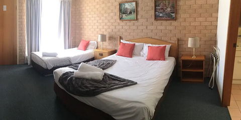 Golden Chain Aalana Motor Inn - Accommodation Newcastle 1