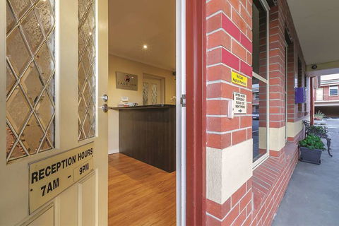 Lake Inn Ballarat - Accommodation Newcastle 2