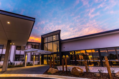 The Remington Orange - Accommodation Newcastle 0