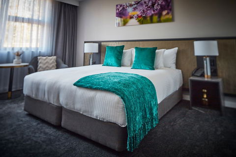 The Remington Orange - Accommodation Newcastle 2
