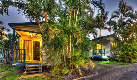 Alex Beach Cabins & Tourist Park - Accommodation Newcastle 0