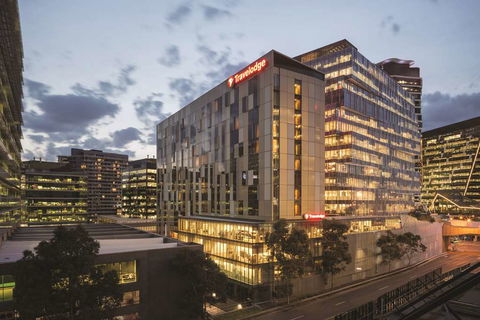 Travelodge Melbourne Docklands - Accommodation Newcastle 0